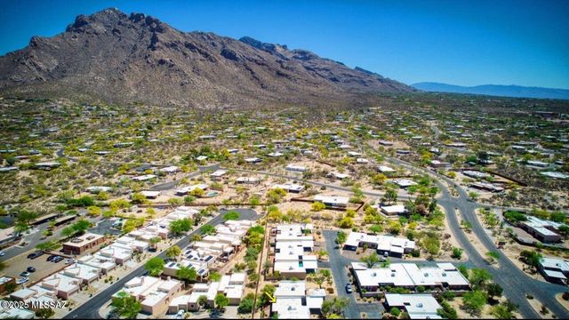 126 E Mountain Morning Drive, Oro Valley, AZ 85737