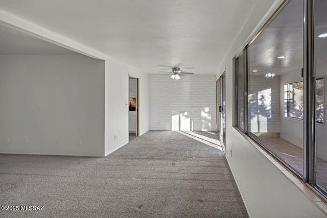 126 E Mountain Morning Drive, Oro Valley, AZ 85737