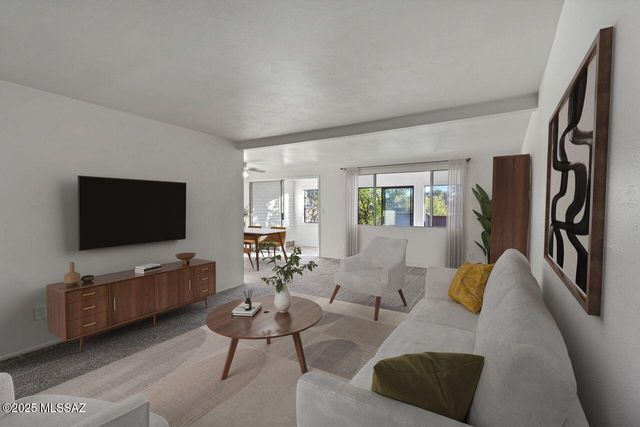 126 E Mountain Morning Drive, Oro Valley, AZ 85737