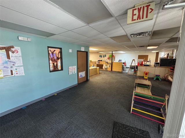 14060 Stephens Road, Warren, MI 48089