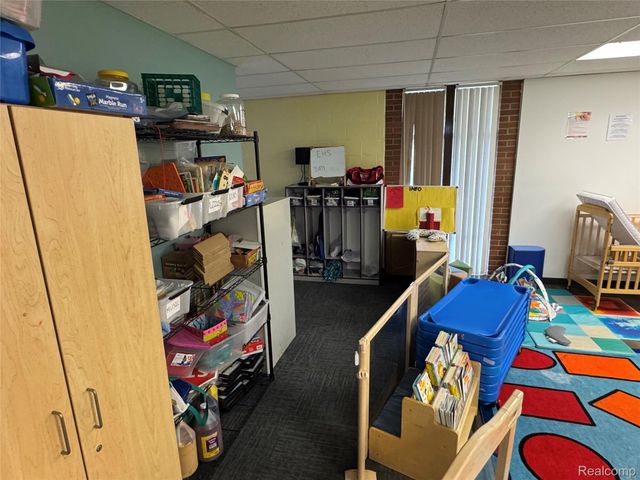 14060 Stephens Road, Warren, MI 48089