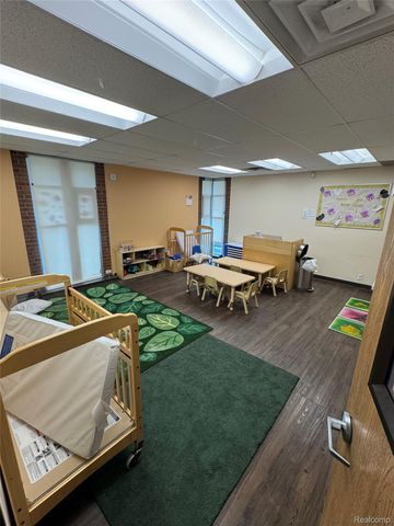 14060 Stephens Road, Warren, MI 48089