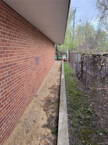 14060 Stephens Road, Warren, MI 48089