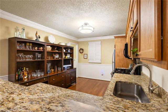 1882 Kolb Farm SW Circle, Marietta, GA 30008