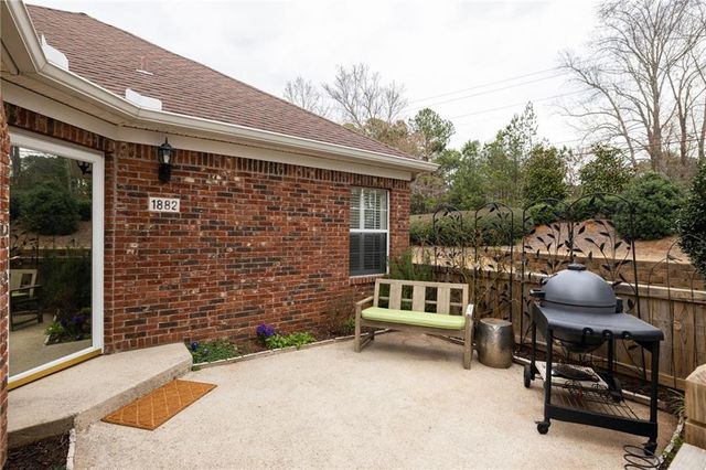 1882 Kolb Farm SW Circle, Marietta, GA 30008