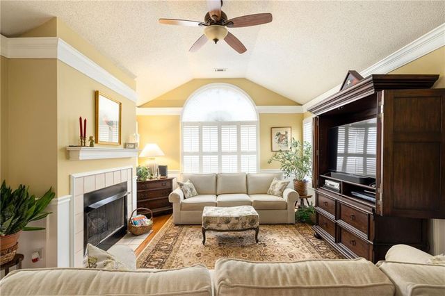 1882 Kolb Farm SW Circle, Marietta, GA 30008