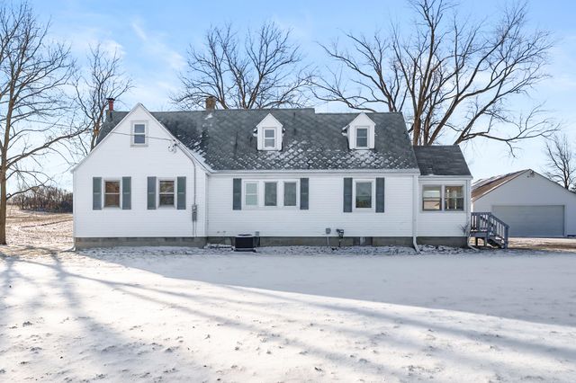 9481 W Pine Lake Road, Prairieville Twp, MI 49046