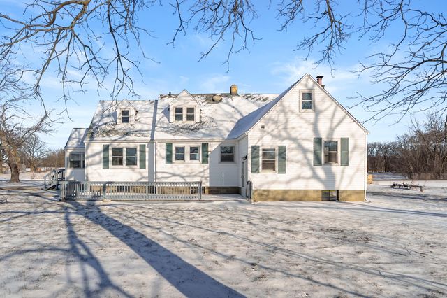 9481 W Pine Lake Road, Prairieville Twp, MI 49046