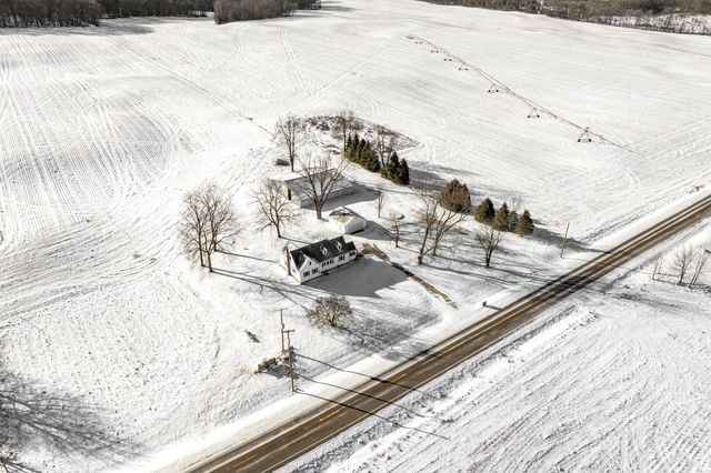 9481 W Pine Lake Road, Prairieville Twp, MI 49046