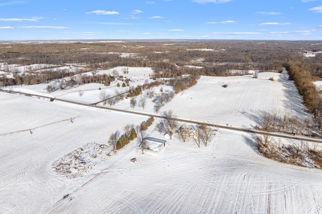 9481 W Pine Lake Road, Prairieville Twp, MI 49046