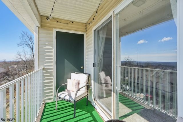 1636 King Ct, Green Brook Twp., NJ 08812