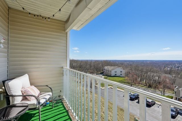 1636 King Ct, Green Brook Twp., NJ 08812