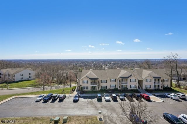 1636 King Ct, Green Brook Twp., NJ 08812