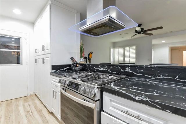 18915 Cantara Street, Reseda, CA 91335