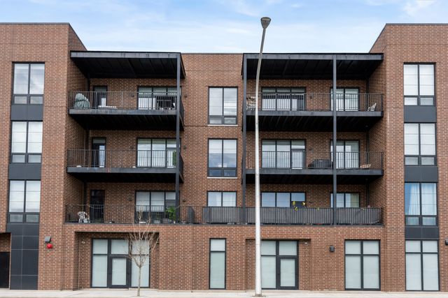 504 N Leavitt Street 302, Chicago, IL 60612