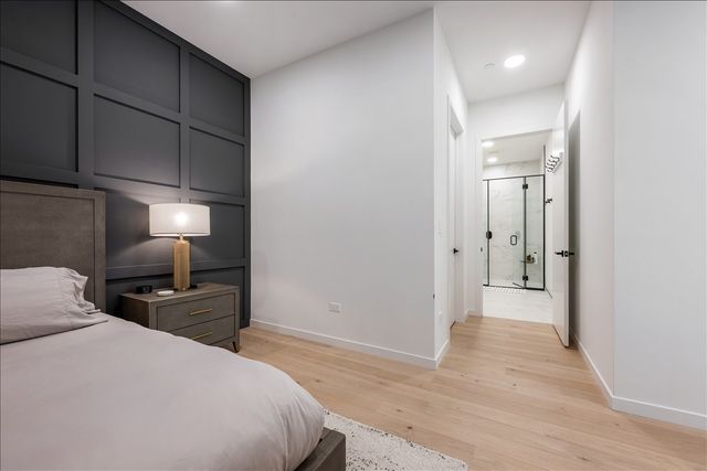 504 N Leavitt Street 302, Chicago, IL 60612