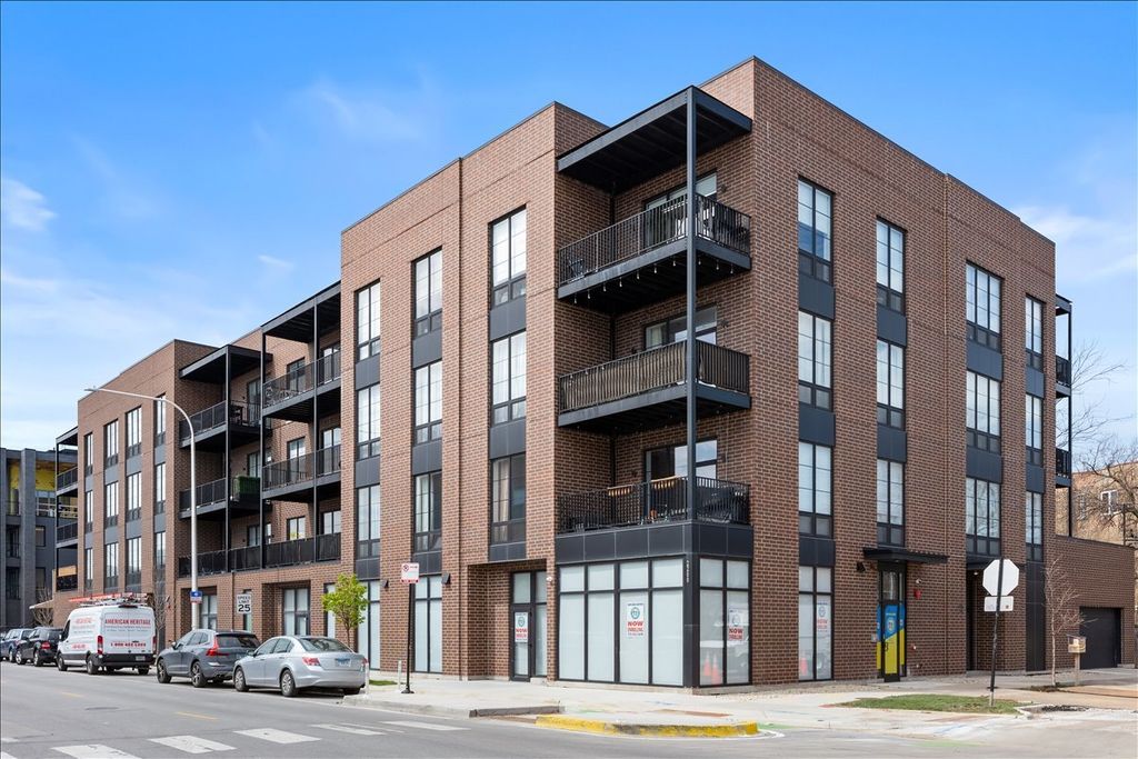 504 N Leavitt Street 302, Chicago, IL 60612