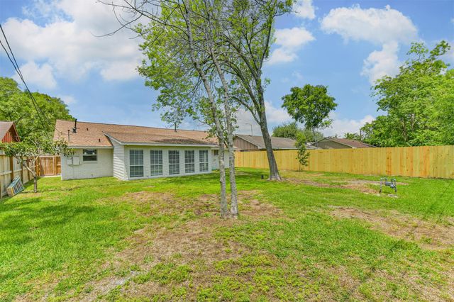 2005 Cheryl Drive, Pearland, TX 77581
