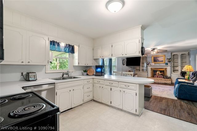 1609 Burnham Road, Fort Smith, AR 72903