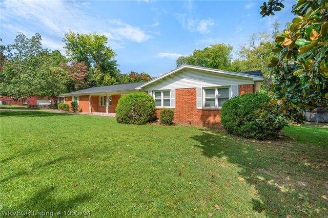 1609 Burnham Road, Fort Smith, AR 72903