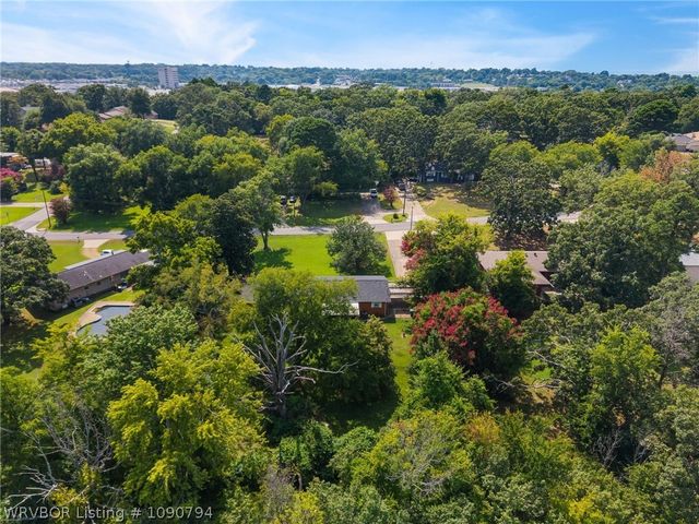 1609 Burnham Road, Fort Smith, AR 72903