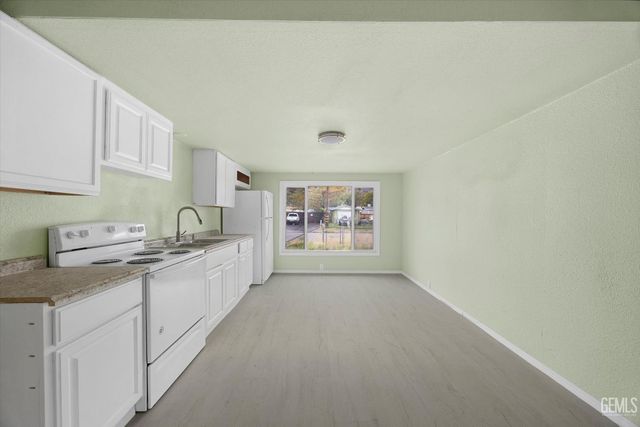 1913 Chain Avenue, Lake Isabella, CA 93240