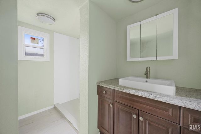 1913 Chain Avenue, Lake Isabella, CA 93240