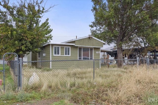1913 Chain Avenue, Lake Isabella, CA 93240