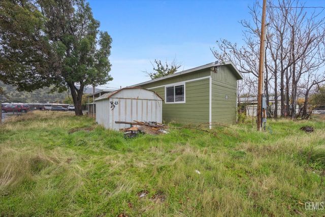 1913 Chain Avenue, Lake Isabella, CA 93240