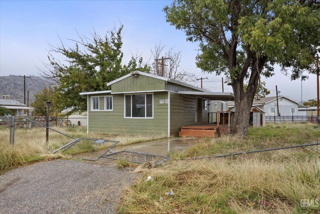 1913 Chain Avenue, Lake Isabella, CA 93240