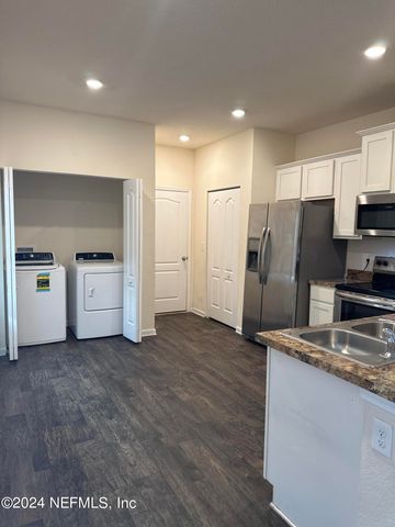 8053 ECHO SPRINGS Road, Jacksonville, FL 32256