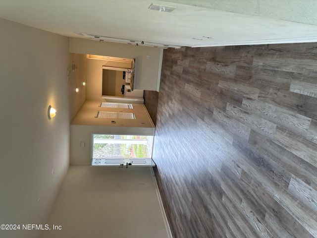 8053 ECHO SPRINGS Road, Jacksonville, FL 32256