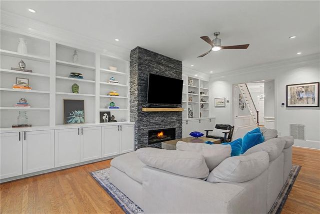 3317 Buckhead Forest NE Mews, Atlanta, GA 30305