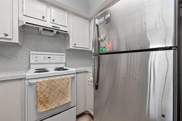 6470 Bayou Glen Road 6470, Houston, TX 77057