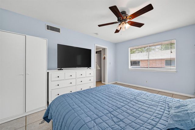 6470 Bayou Glen Road 6470, Houston, TX 77057