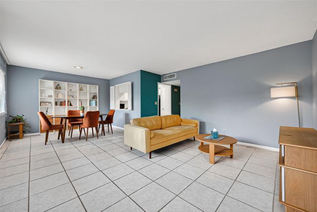 6470 Bayou Glen Road 6470, Houston, TX 77057