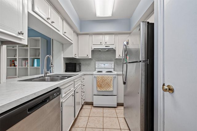 6470 Bayou Glen Road 6470, Houston, TX 77057