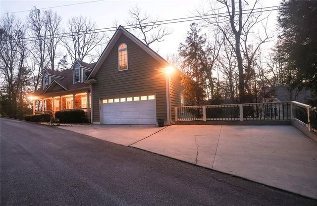 42 Crooked Branch Drive, Clayton, GA 30525