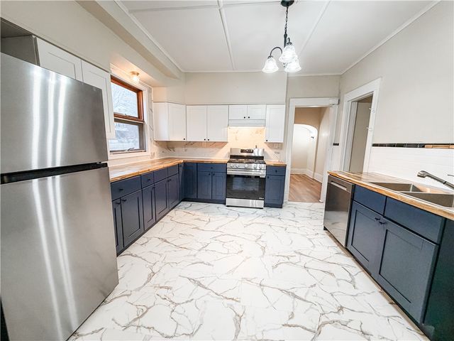 7 South Lewis Street, Auburn, NY 13021