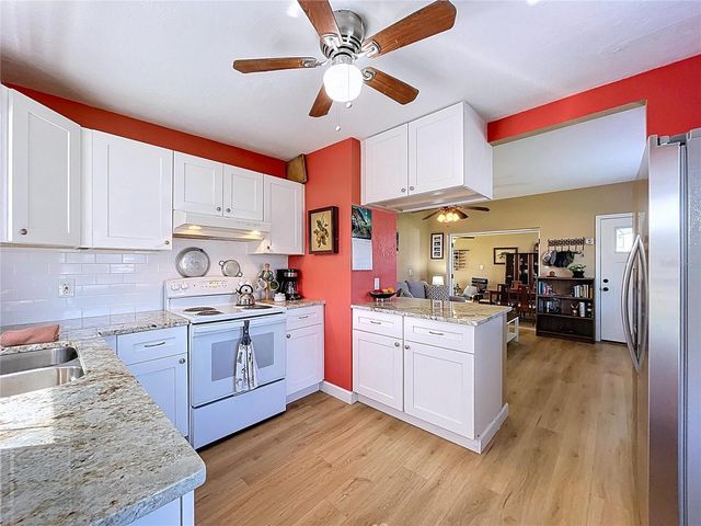 4042 ARKANSAS AVENUE NE, St Petersburg, FL 33703