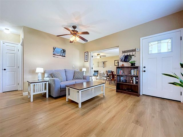 4042 ARKANSAS AVENUE NE, St Petersburg, FL 33703