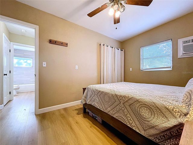 4042 ARKANSAS AVENUE NE, St Petersburg, FL 33703