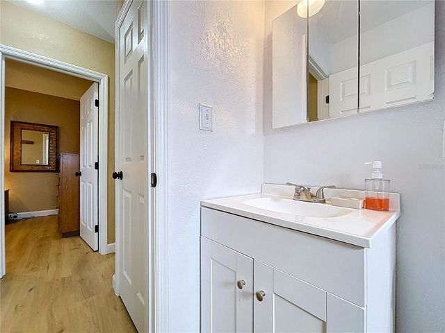 4042 ARKANSAS AVENUE NE, St Petersburg, FL 33703