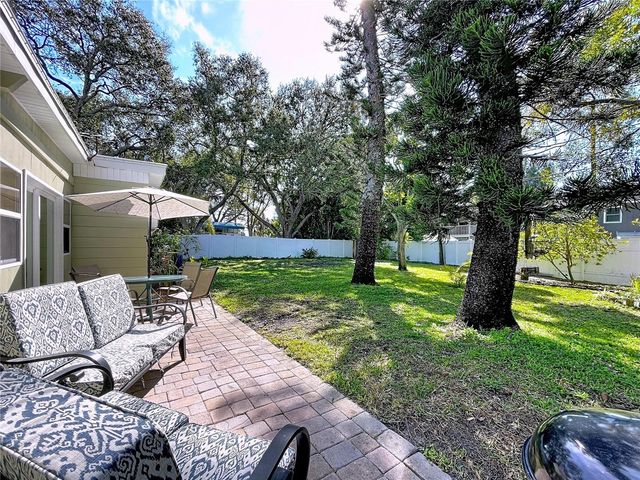 4042 ARKANSAS AVENUE NE, St Petersburg, FL 33703