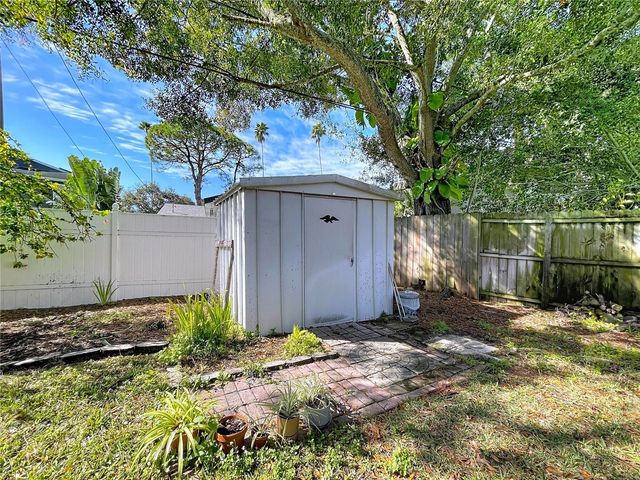 4042 ARKANSAS AVENUE NE, St Petersburg, FL 33703