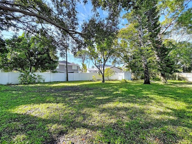 4042 ARKANSAS AVENUE NE, St Petersburg, FL 33703