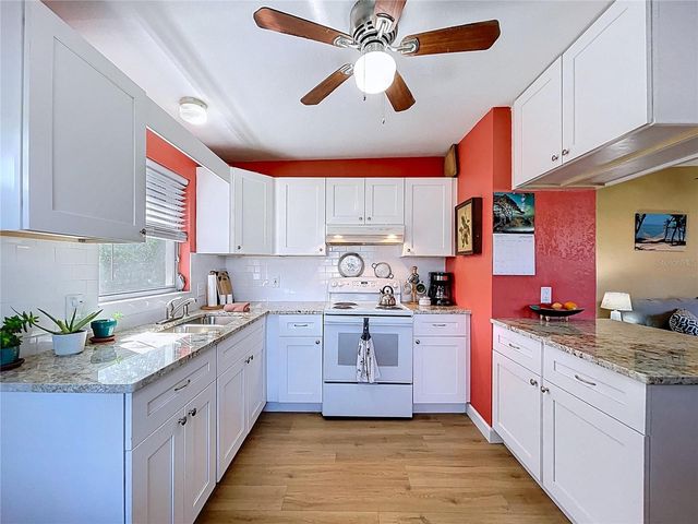 4042 ARKANSAS AVENUE NE, St Petersburg, FL 33703