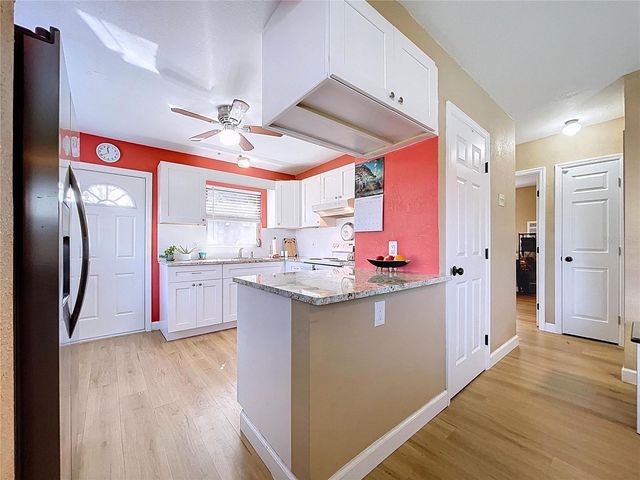 4042 ARKANSAS AVENUE NE, St Petersburg, FL 33703