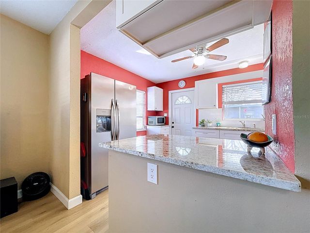 4042 ARKANSAS AVENUE NE, St Petersburg, FL 33703