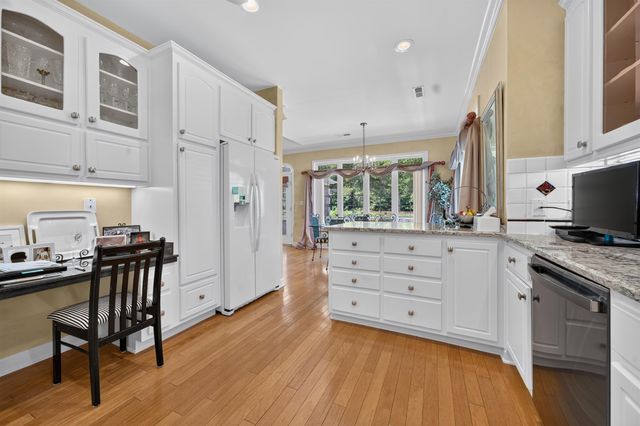 3802 Cagney Ln., Myrtle Beach, SC 29577